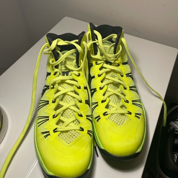 2013 Nike hyperdunks, neon green - Picture 1 of 5